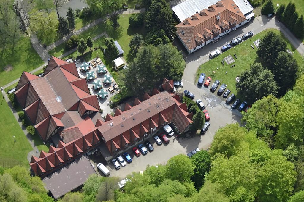 Hotel Konopiste Nova Myslivna Benesov  Luaran gambar