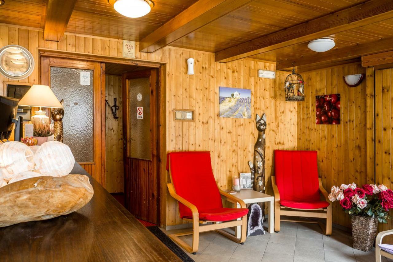 Hotel Konopiste Nova Myslivna Benesov  Luaran gambar