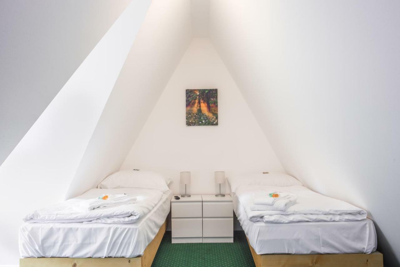 Hotel Konopiste Nova Myslivna Benesov  Luaran gambar