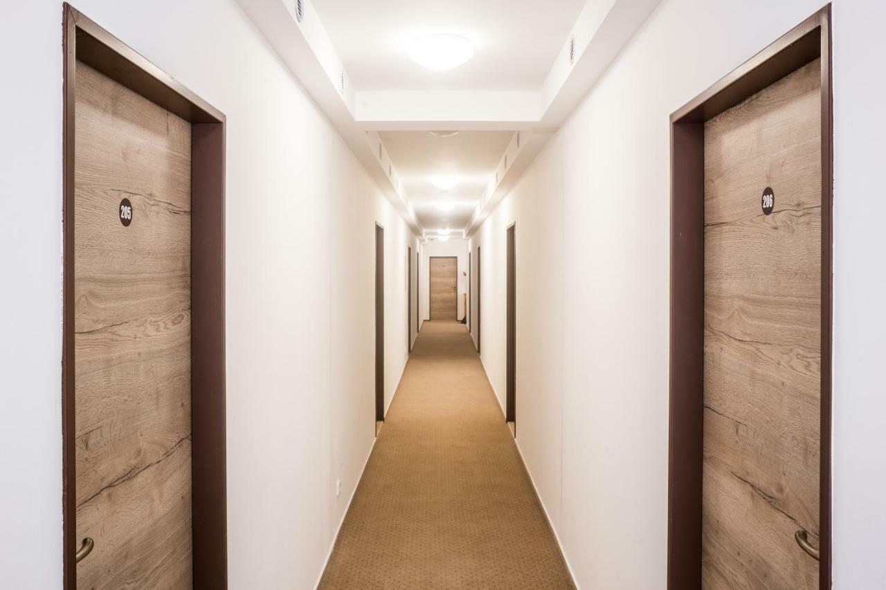 Hotel Konopiste Nova Myslivna Benesov  Luaran gambar