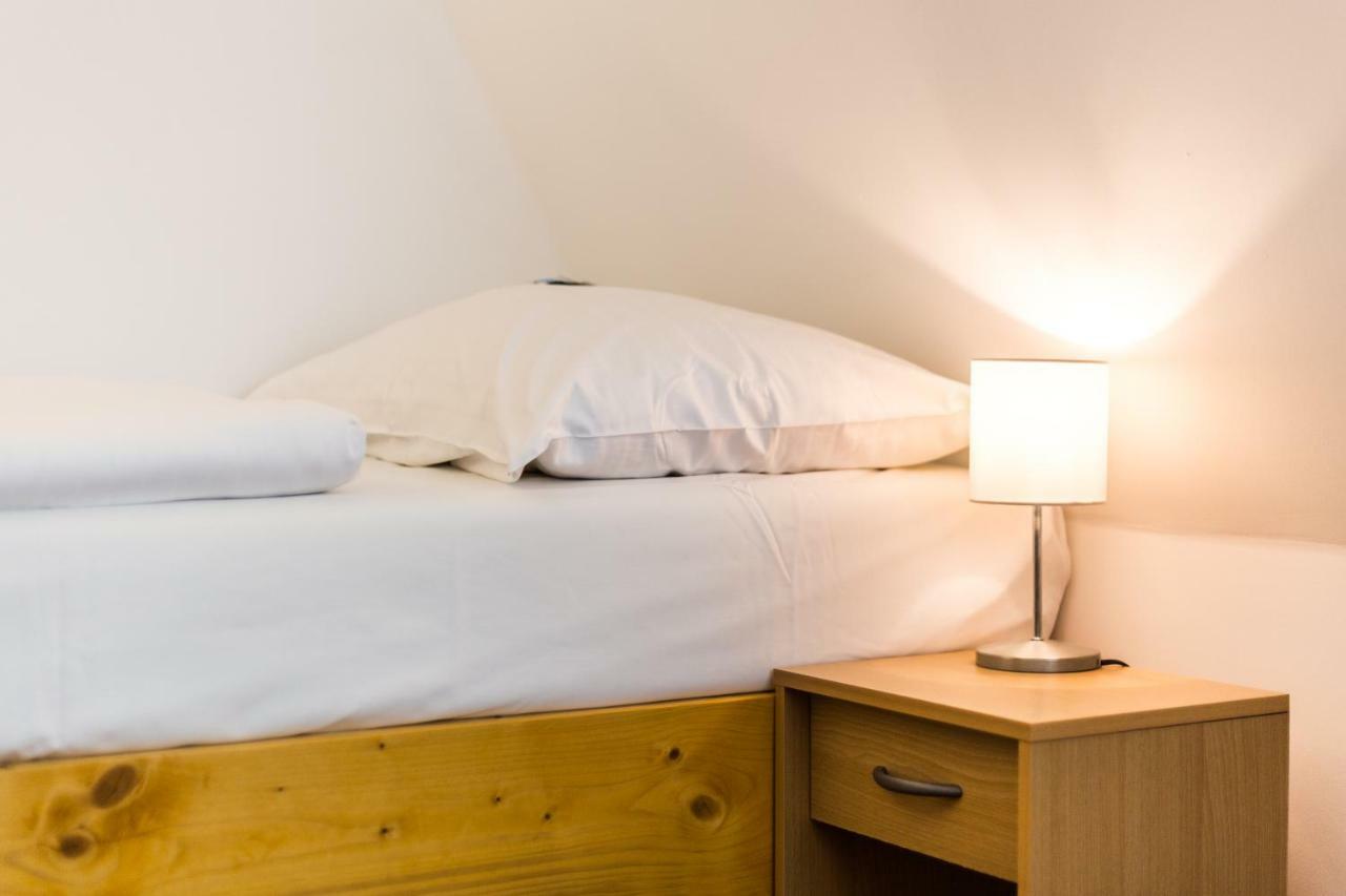 Hotel Konopiste Nova Myslivna Benesov  Luaran gambar